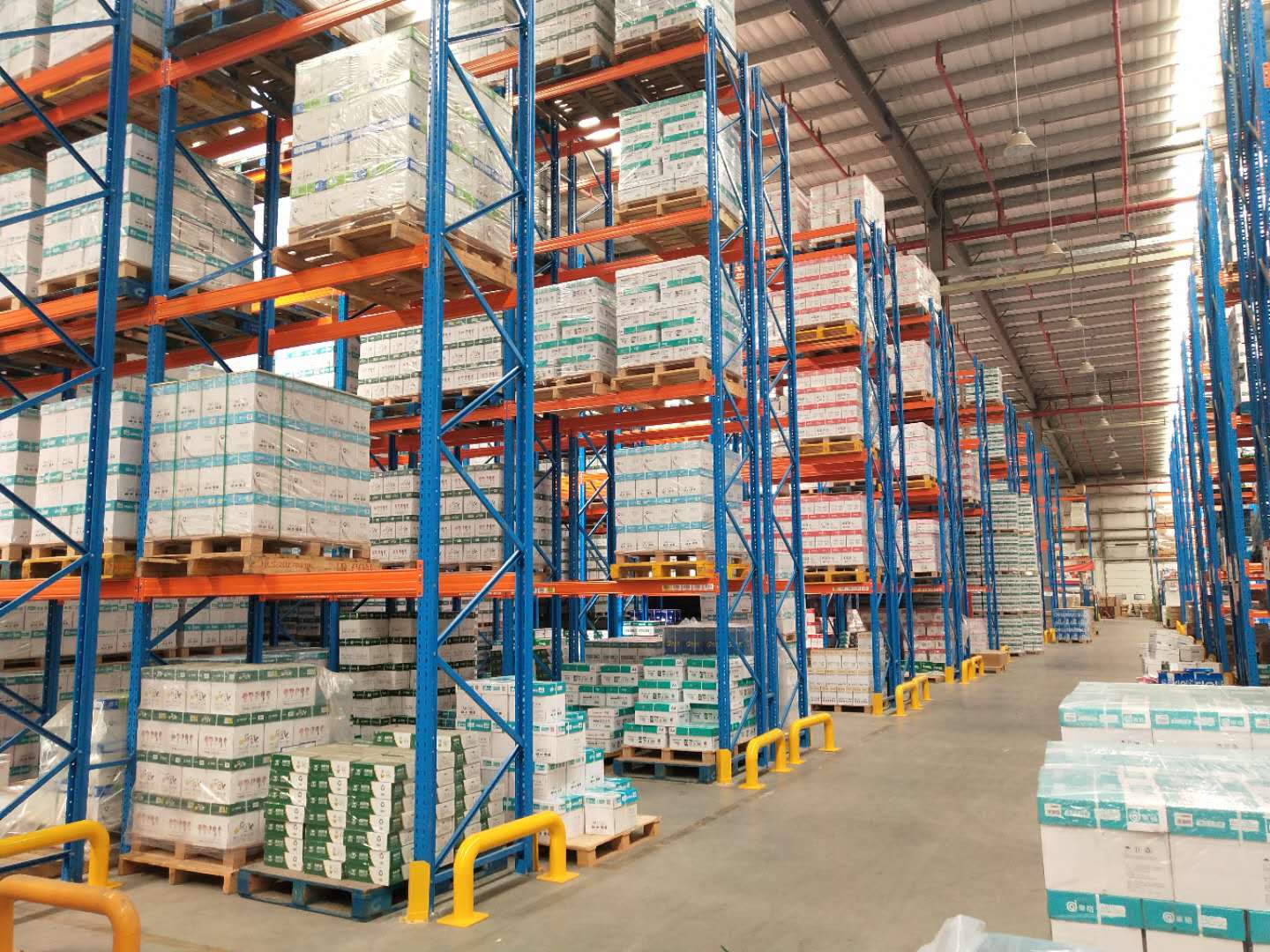 京東商貿(mào)有限公司橫梁式貨架案例